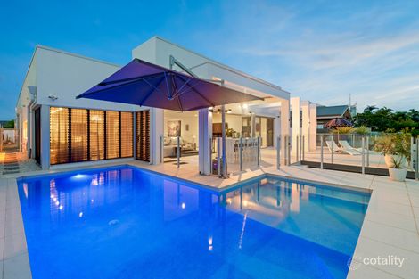 16 Boomerang Cres, Bundall, QLD 4217