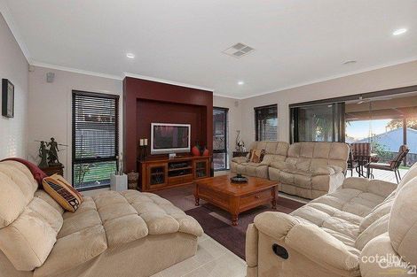 Property photo of 3 Jembecca Drive Berwick VIC 3806