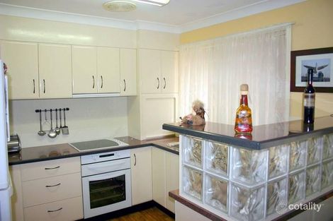 Property photo of 13 Kevin Street Mannering Park NSW 2259