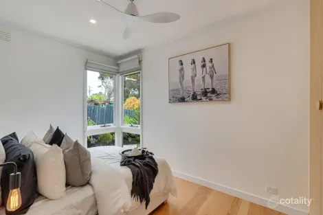 Property photo of 170 Erinbank Crescent Westmeadows VIC 3049