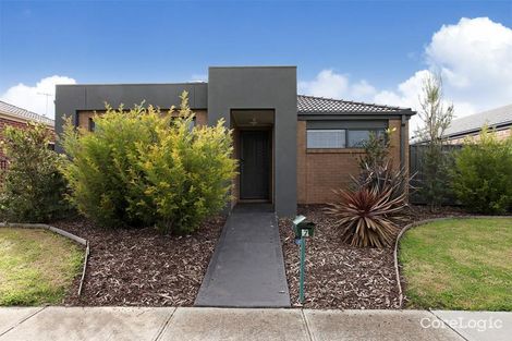 Property photo of 7 Lysterfield Walk Manor Lakes VIC 3024