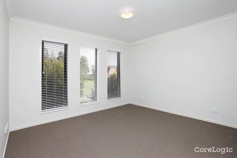 Property photo of 7 Lysterfield Walk Manor Lakes VIC 3024