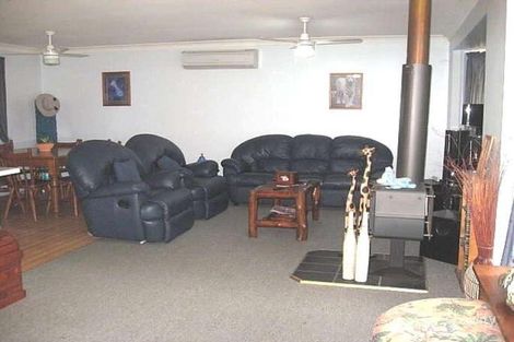 Property photo of 22 Eileen Court Kensington Grove QLD 4341