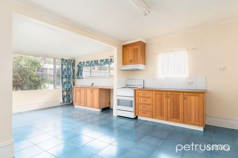 Property photo of 16 Second Avenue Midway Point TAS 7171