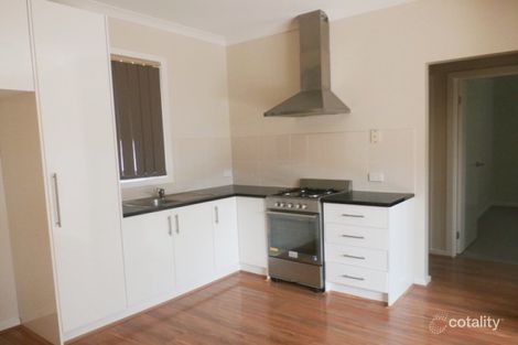 Property photo of 2/10 Camdale Parade St Albans VIC 3021