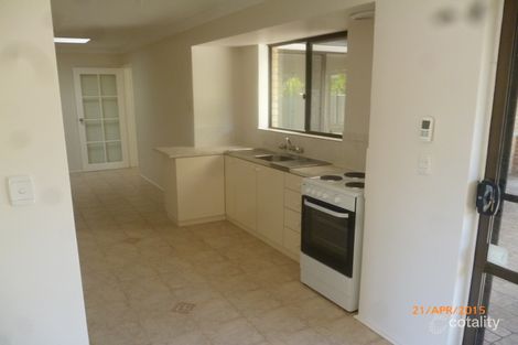 Property photo of 8 Merlin Close Camillo WA 6111