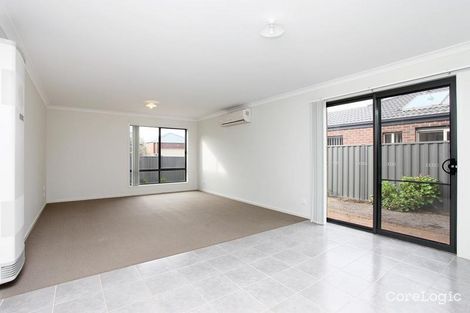 Property photo of 7 Lysterfield Walk Manor Lakes VIC 3024