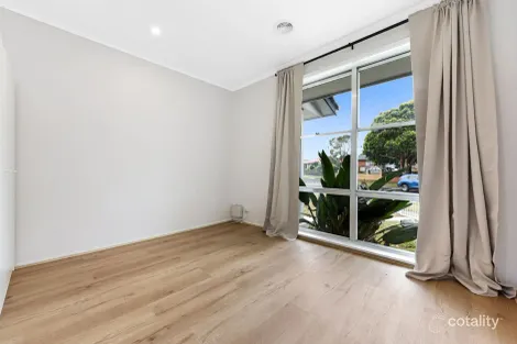 Property photo of 24 Bracknell Street Keysborough VIC 3173