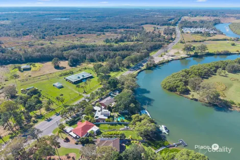 Property photo of 375 Beachmere Road Beachmere QLD 4510