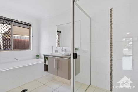 Property photo of 8 Higgs Circuit Wynnum West QLD 4178
