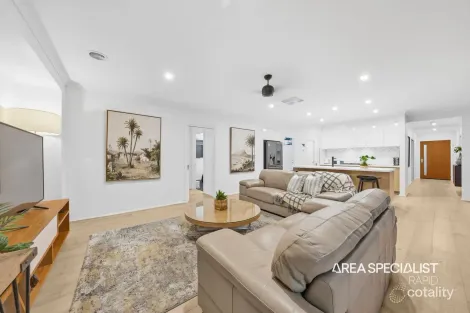 Property photo of 26 Everitt Close Lang Lang VIC 3984