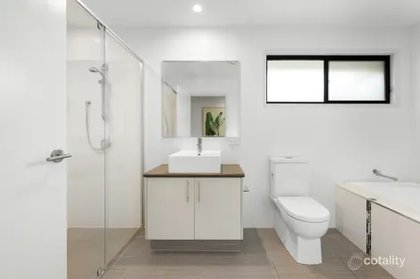 Property photo of 9 Sword Street Woolloongabba QLD 4102