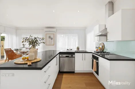 Property photo of 2/4 Tully Court Ivanhoe VIC 3079