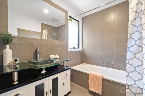 Property photo of 1 Charlotte Court Frankston South VIC 3199