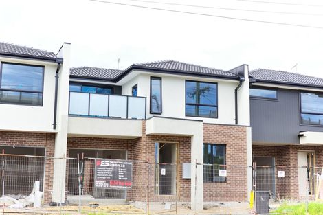 3/207 Carinish Rd, Clayton, VIC 3168