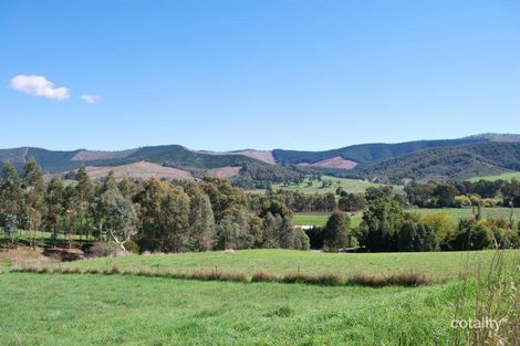 Property photo of 28 Eumerella Drive Buffalo River VIC 3737