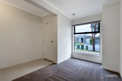 Property photo of 12 Delson Way Mickleham VIC 3064