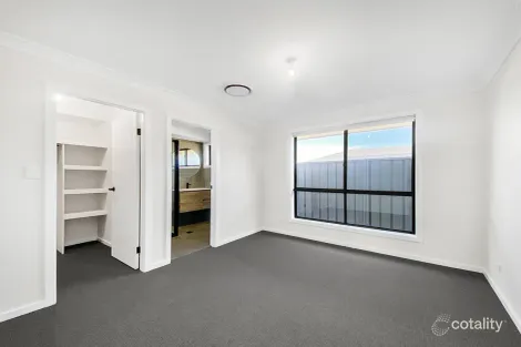Property photo of 25 Davis Crescent Caerleon NSW 2850