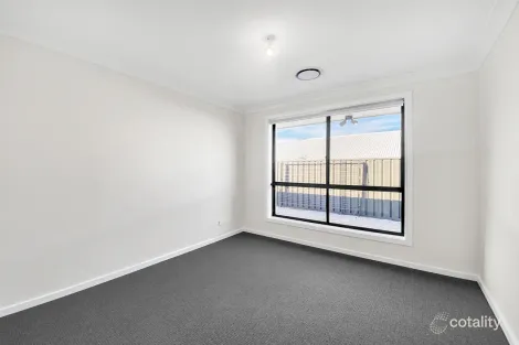 Property photo of 25 Davis Crescent Caerleon NSW 2850