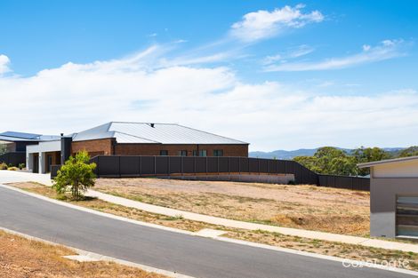 Property photo of 19 McKenzie Way McKenzie Hill VIC 3451