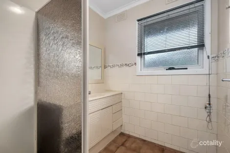 Property photo of 33 Albert Street Rosedale VIC 3847