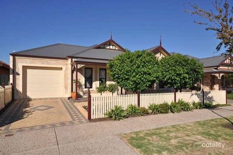 17 Emerald St, Mawson Lakes, SA 5095