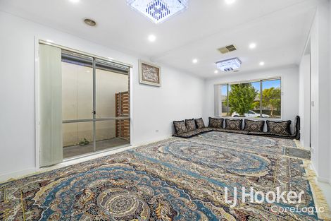 Property photo of 9 Campaspe Street Clyde North VIC 3978
