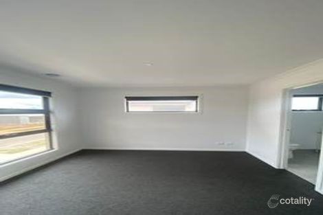 Property photo of 19 Roy Street Thornhill Park VIC 3335