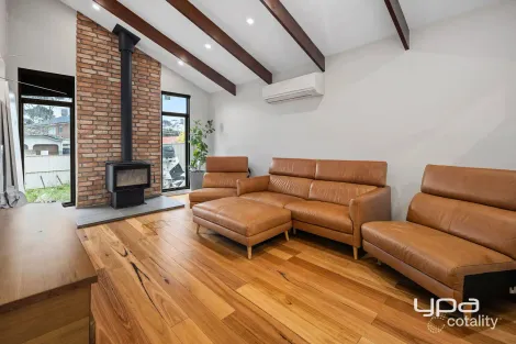 Property photo of 3 Gidgee Court Keilor Downs VIC 3038