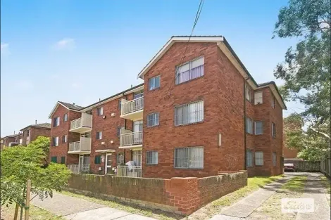 8/29 Mascot Dr, Eastlakes, NSW 2018