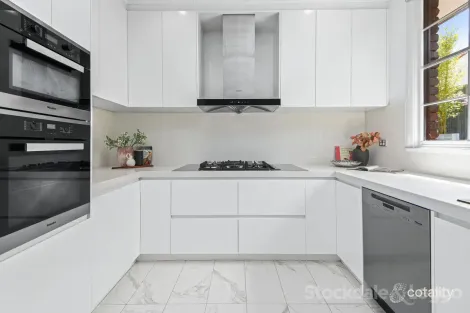 Property photo of 29 Caithness Crescent Glen Waverley VIC 3150