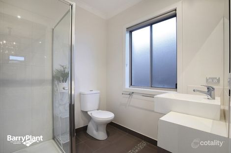 Property photo of 37 Kensley Circuit Craigieburn VIC 3064