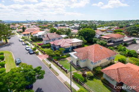 Property photo of 22 Curlewis Street Holland Park West QLD 4121