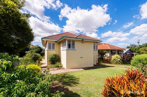 Property photo of 22 Curlewis Street Holland Park West QLD 4121