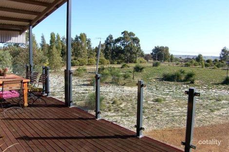 Property photo of 28 Crest View Lennard Brook WA 6503