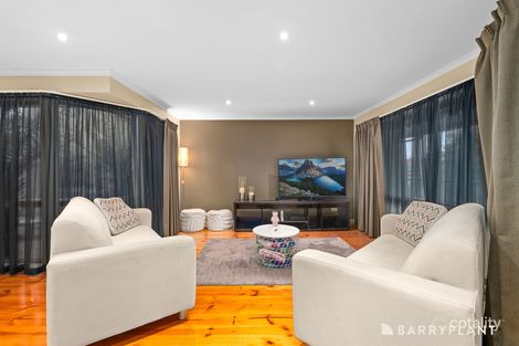 Property photo of 5 Ezard Close Berwick VIC 3806