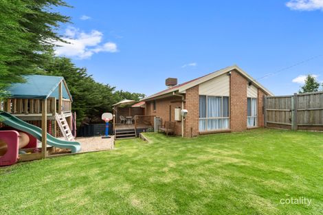 31 Robin Dr, Carrum Downs, VIC 3201