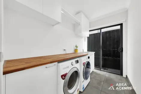 Property photo of 68 Riceflower Rise Wallan VIC 3756