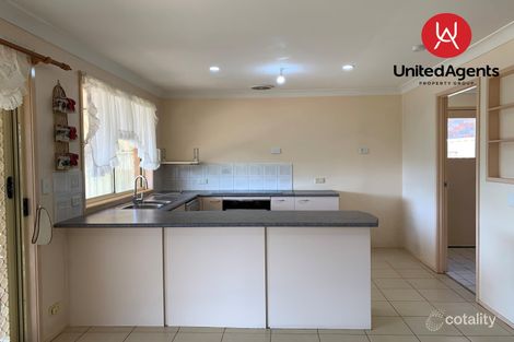 Property photo of 17 Silvereye Place Hinchinbrook NSW 2168