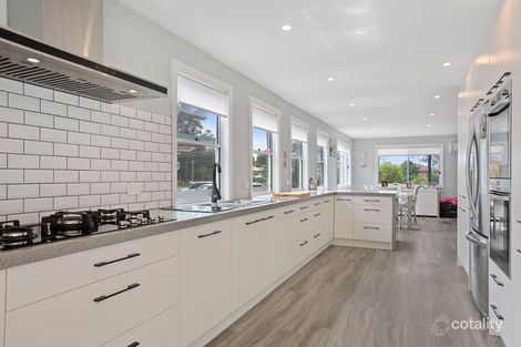 Property photo of 317 Tuggerawong Road Tuggerawong NSW 2259
