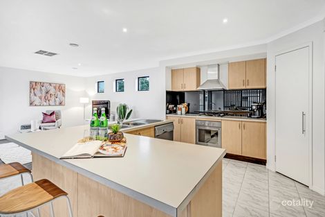 Property photo of 9 Kirribilli Close Craigieburn VIC 3064