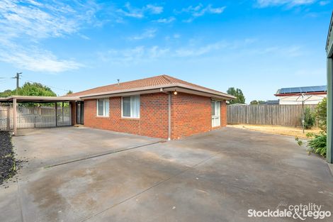 Property photo of 5 Yatton Place Craigieburn VIC 3064