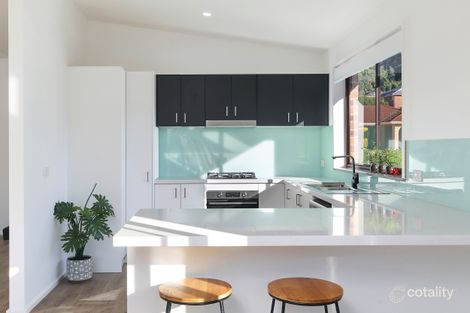 Property photo of 3 Willowin Close Green Point NSW 2251
