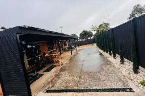 Property photo of 17 Parkdale Drive Carrum Downs VIC 3201