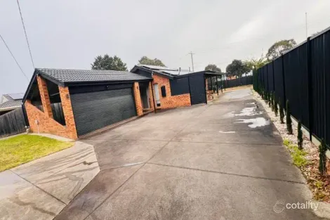 Property photo of 17 Parkdale Drive Carrum Downs VIC 3201