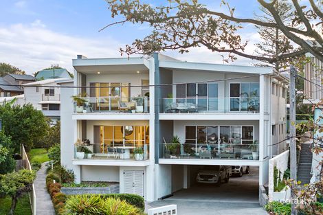 Property photo of 1/4 Gardeners Crescent Shellharbour NSW 2529