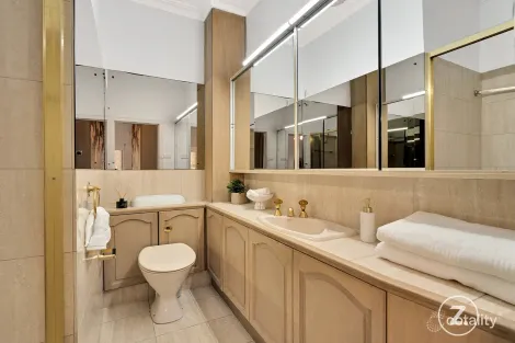 Property photo of 4/405 Toorak Road Toorak VIC 3142