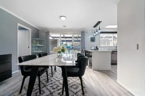 Property photo of 4 Grebe Court Carrum Downs VIC 3201