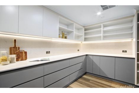 Property photo of 18 Kirkton Street Wanniassa ACT 2903