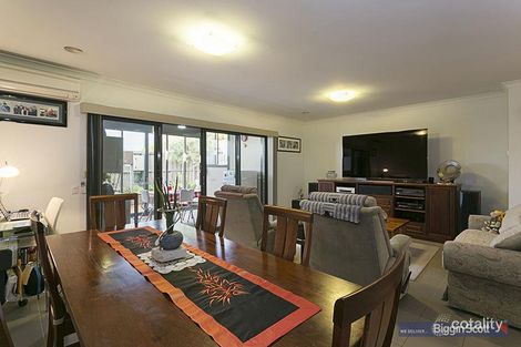 Property photo of 28 Grevillea Circuit Maidstone VIC 3012